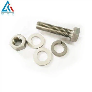 7-es fokozatú titán hatlapfejű csavarok