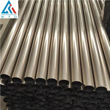 1. fokozatú titán varrat nélküli cső